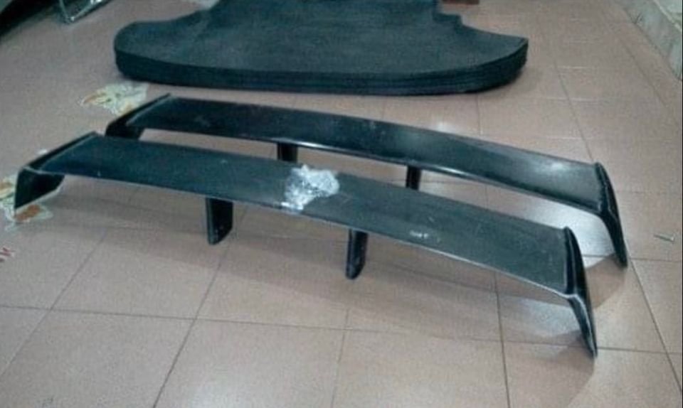 GT FRP Spoiler