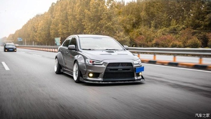 Liberty Walk Wide Body Kit FRP