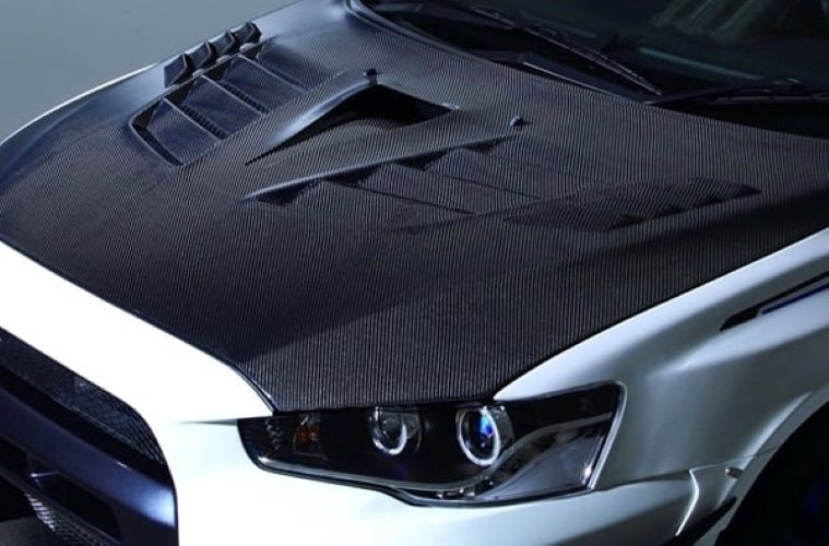 VARIS V3 Hood Carbon