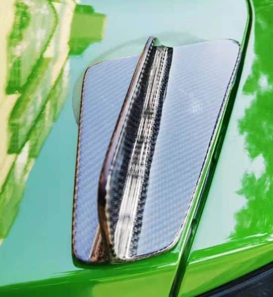 Varis Carbon Wing