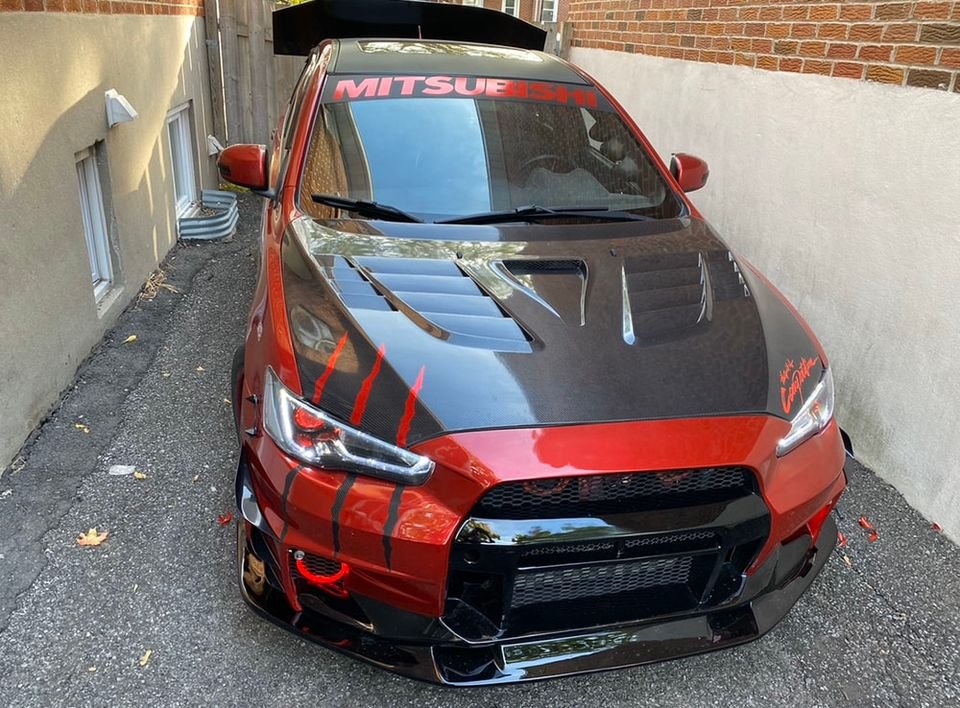 VARIS V2 Hood Carbon
