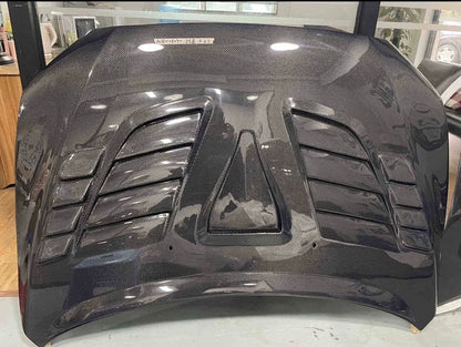 VARIS V3 Hood Carbon
