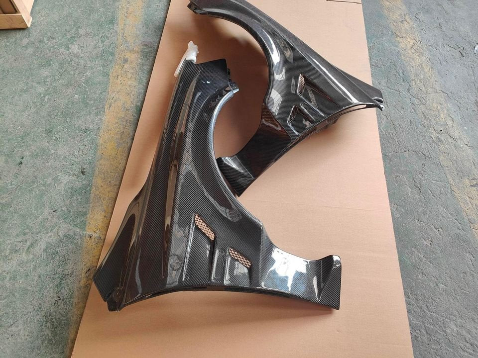 Varis V2 Carbon Wide Fender