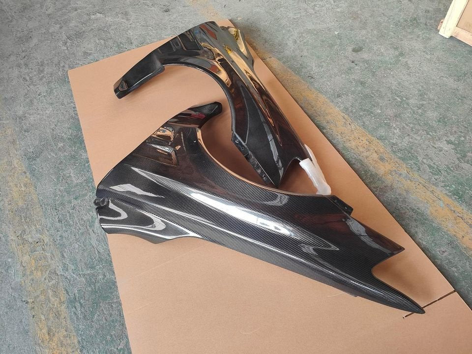 Varis V2 Carbon Wide Fender