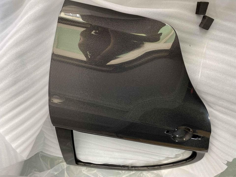 Carbon Door