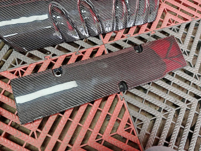 Engine Cover Carbon