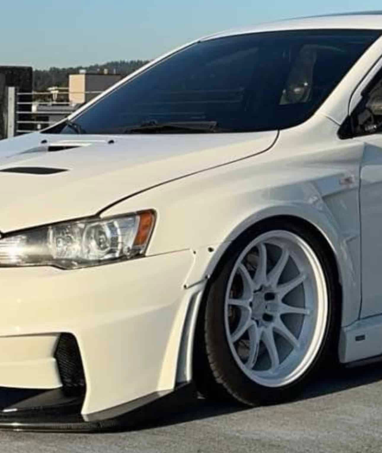 VARIS V3 Wide Fender FRP